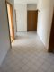 Toll geschnittene 3-Zimmerwohnung mit Renovierungsbedarf in zentraler Lage von Waldhausen - Flur
