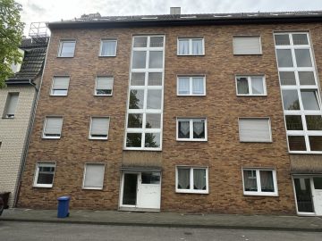 Gut geschnittene Dreizimmerwohnung mit Balkon und Garage in zentrumsnaher Wohnlage, 41236 Mönchengladbach, Etagenwohnung