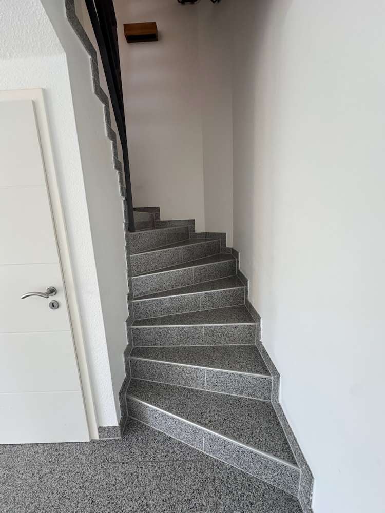 Massive Treppe