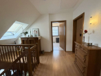 Flur Obergeschoss - Freistehendes Einfamilienhaus mit großer Garage in beliebter Wohnlage von Glehn