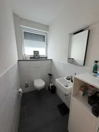Gäste WC mit Fenster