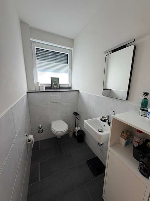 Gäste WC mit Fenster