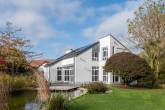 Gartenblick - Großzügiges Einfamilienhaus auf Parkgrundstück mit Schwimmteich