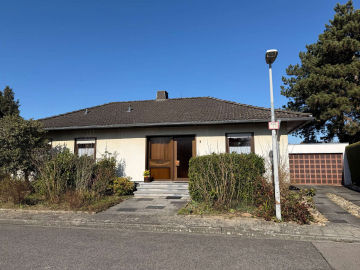 Freistehender Winkelbungalow in ruhiger Sackgasse in MG-Beckrath, 41189 Mönchengladbach, Einfamilienhaus
